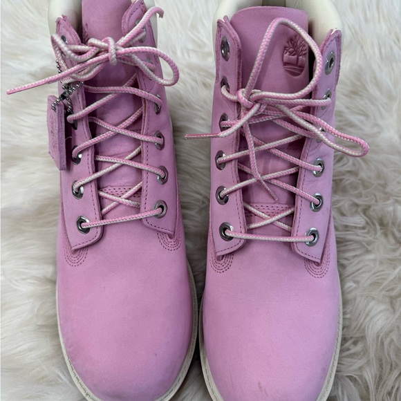 Pink Timberlands - Picture 4 of 5